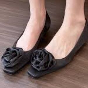 BRAND NEWNY&C JEWEL ELEGANT FLATS  with FLORAL DETAIL G1